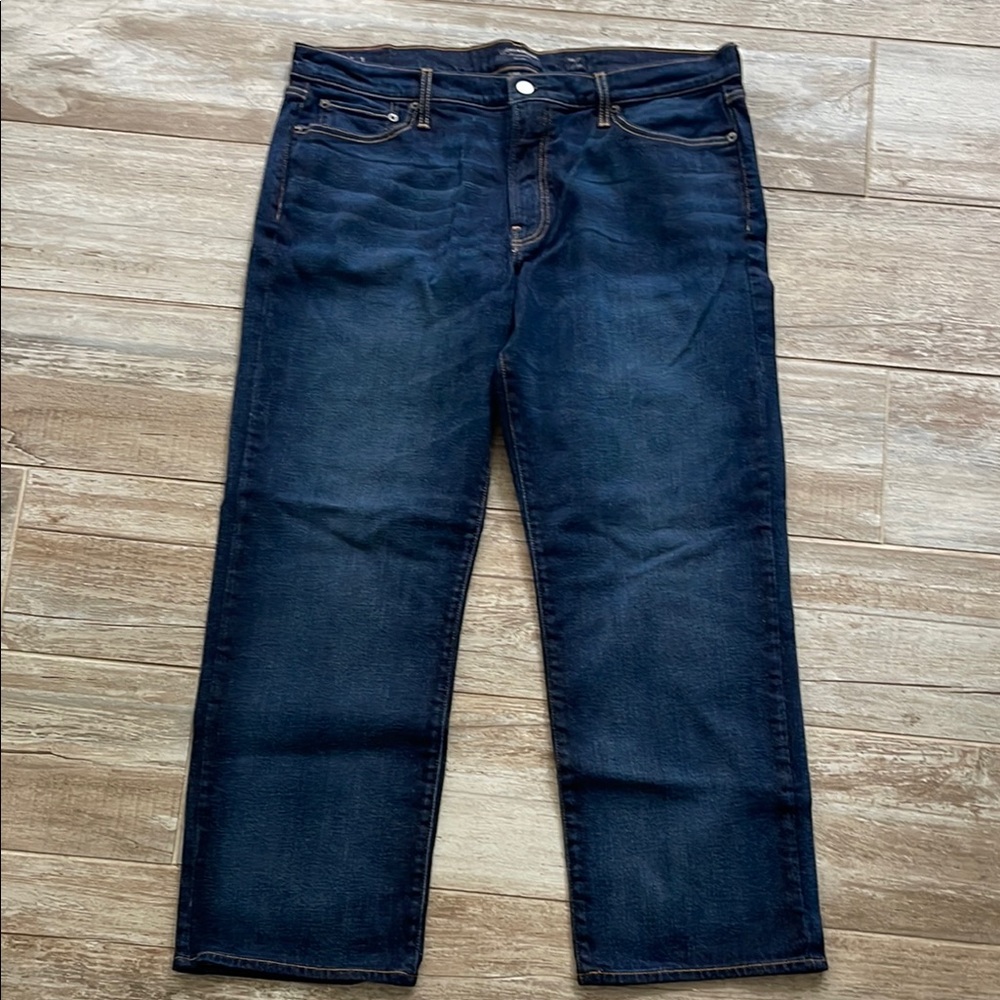 Men’s Lucky Brand Blue Straight-Leg Jeans Timeless Style